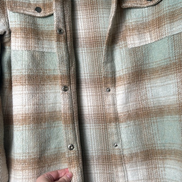 Gray Bandit Mint Green & Tan Soft Plaid Shacket Size Medium - Picture 4 of 8